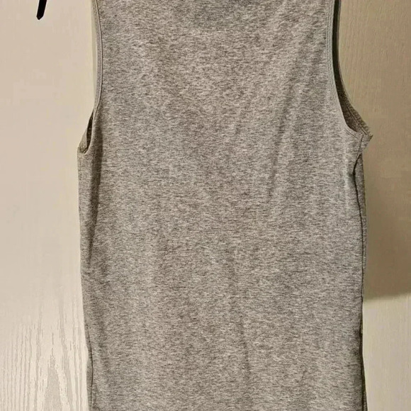 Banana Republic Women's Gray Pleated Tank Top - Size 5 - Picture 2 of 4